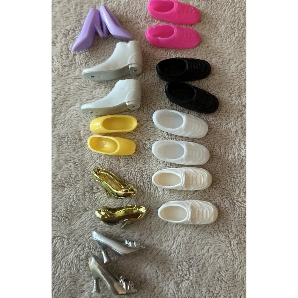 Lot Of 9 Pairs Of Vintage Mattel Barbie Shoes‎ Lot 3